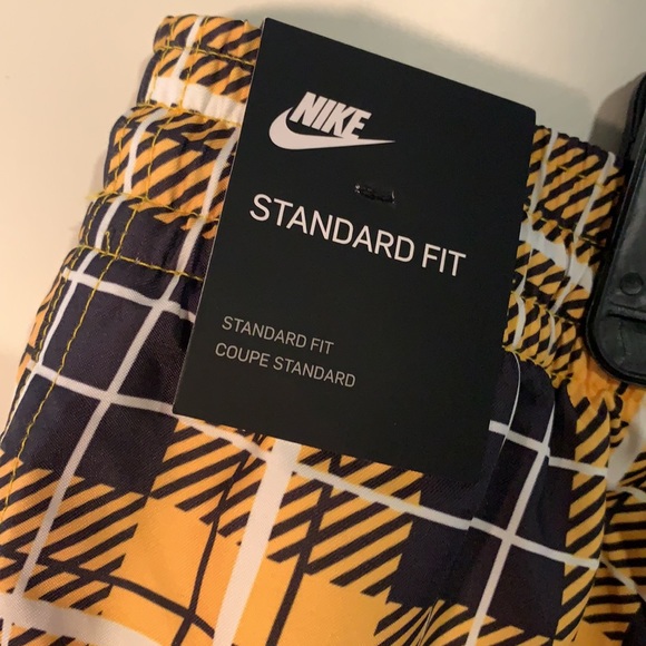 Nike Woven Plaid Track Pants - Picture 6 of 6